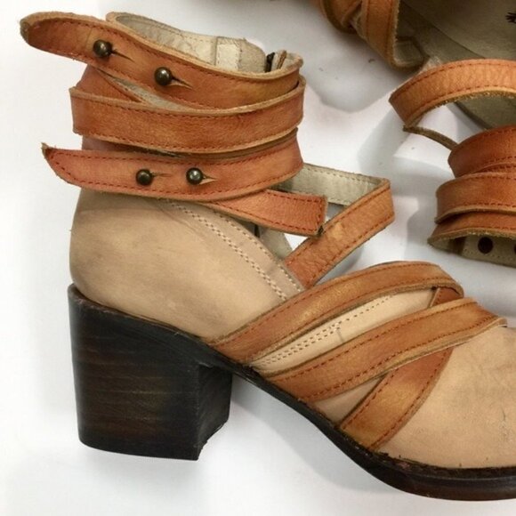 Freebird FB Grind Taupe Ankle Boots Size 9 Block Heel Leather Distressed Style - Picture 9 of 13